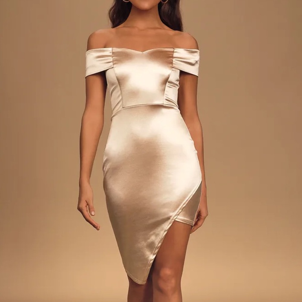 Lulus || Champagne Satin Off-the-Shoulder Bodycon Mini Dress || Medium || NWT